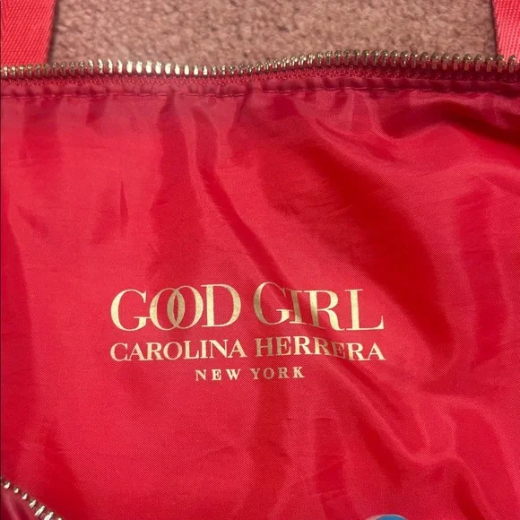 Elegant Red Quilted Tote Bag - Picture 2 of 3